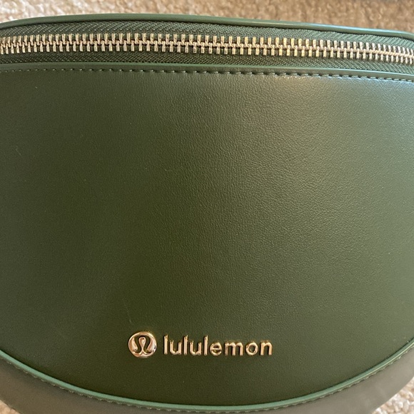 Lululemon leather belt bag - Picture 2 of 5